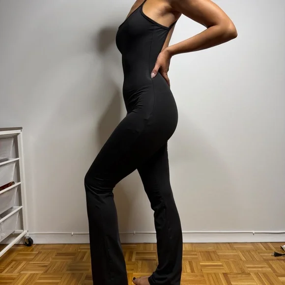 Backless Jumpsuit - Picture 4 of 5